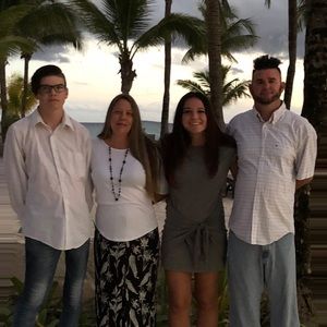 Meet your Posher, Stacy